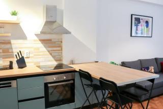 Newly Renovated, New Furnitures, Easy Metro Access - Atene - 1