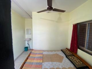 Hotel Aviraj Nivas - Dapoli - 1