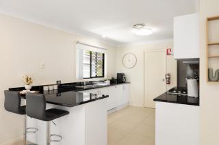 Smart Suites Self Check-in Apartments - Sunnybank Station - 1