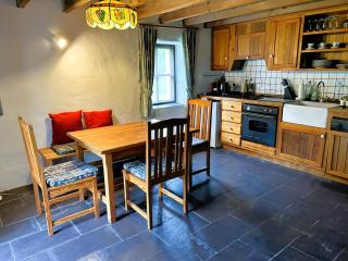 Sheperd's Cottage Lough Atorick - 6