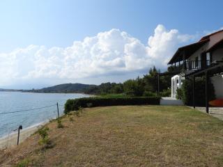 Sangue Blu Beachfront Villa Apartment - 1