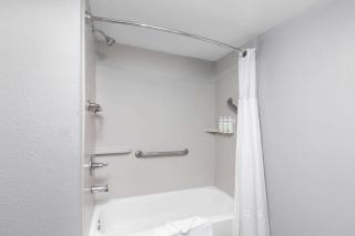 Baymont by Wyndham Mobile/Tillmans Corner - Tillmans Corner - 9