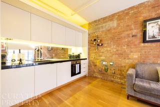 Central Soho Loft with A C & Concierge - London - 2