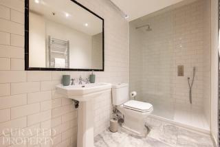 Central Soho Loft with A C & Concierge - London - 5