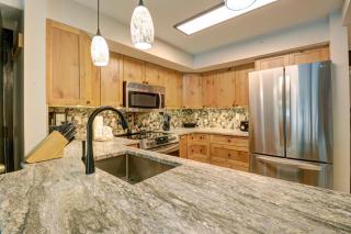 MP615 Mountain Plaza Center Village Condo 2BR 3BA Hot Tub condo - 1