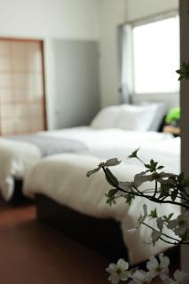 OMOTENASHI STAY OSAKA 41m2 1LDK 十三駅徒歩1分 梅田2分 神戸京都アクセス良好 和室のある家 - 1