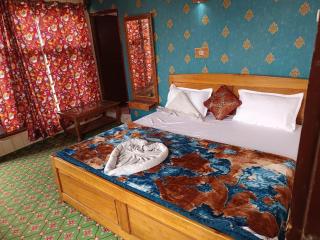 Hotel kralyari - Srinagar - 1
