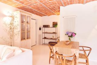 AQVAE Unconventional Country House - - 8