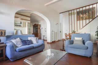 Bright Last-Floor Apartment with Terrace - Florence - 2
