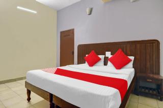 Hotel O HRR Hotels Near Paradise circle - 6