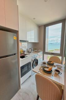 24th floor Jomtien Copacaban Beachside Retreat with Pools & Stunning Views - 7