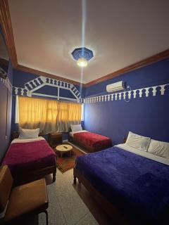 Taghadoute Hotel - - 2