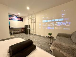 The White Den Chatuchak - 5