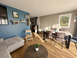 Cottage Blue Birdie - 2