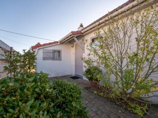 Holiday Home Vissershuisje 9-18 with parking by Interhome - 9