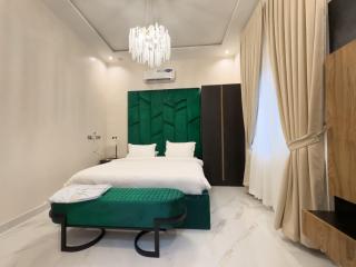 Teflon suites Kumasi - 8