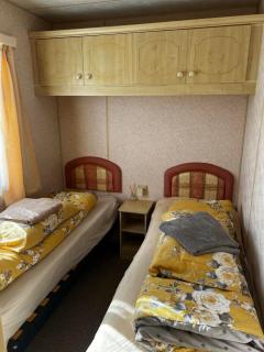 2 Bedroom sleeps 6 caravan Manor Park Hunstanton - Hunstanton - 4