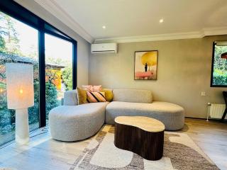 StayatSas Pippa grote omheinde tuin, gebruik van zwembad, stijlvol ingericht, middenin het bos met veel privacy, restaurant op park - 5