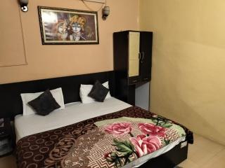 DS Palace Near Temple with Parking Facilities - Varanasi - 8