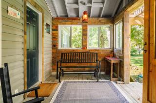 Franklin 4BR Escape, BBQ, Fire Pit, Sleeps 15 - Franklin - 3