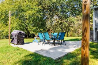 Franklin 4BR Escape, BBQ, Fire Pit, Sleeps 15 - Franklin - 9