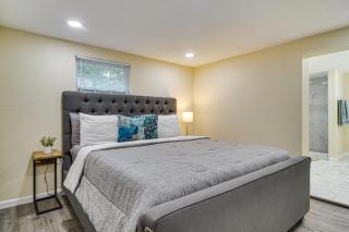 Tropical Tampa Home Pets Welcome! - 2