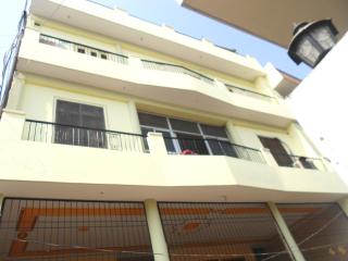 DS Palace Near Temple with Parking Facilities - Varanasi - 4