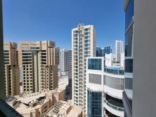 Charming Corner Getaway - Manama - 3