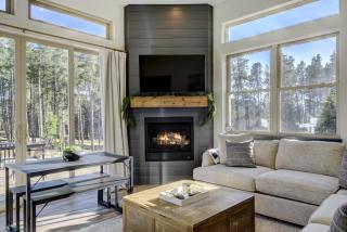 Silver Lining Circle home - 9