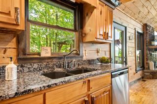 30 percent off thru July 5 Insane Views Hot Tub Game Room - 1