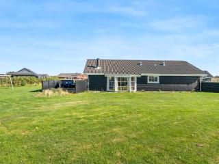 Holiday Home Winona - 600m from the sea by Interhome - Løkken - 0
