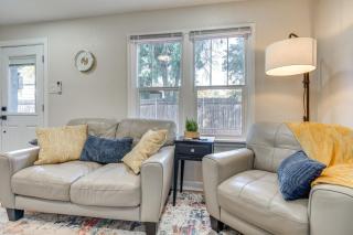 4 Mi to Dtwn: Cozy Home in Pueblo - 5
