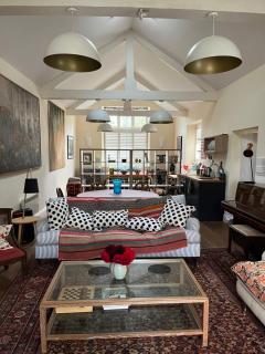 Charming Old Schoolroom - Daventry - 8