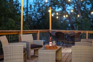 Bloomington Bliss - Bloomington - 9