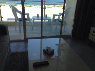 Modern and charming apartment with sea view - 9