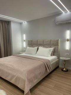 Room 3 - Tirana - 6