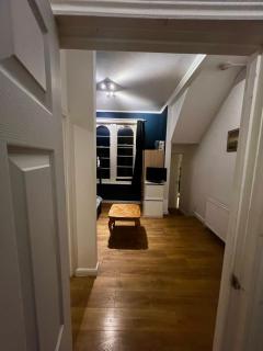 Great One Bedroom Apartment - London - 3
