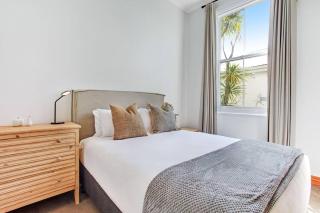 Modern Style - Classic Charm Off Street Parking - 2