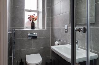 2 Bedroom Flat - Long Term Stay Rates- Contractors-Professionals-Relocation - Leeds - 4