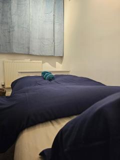 London Serviced Accommodation x RM10 x DM 4 Weekly x Monthly Deals x Sleeps 10 x FREE Parking x FREE Wifi E - Dagenham - 8
