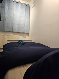 London Serviced Accommodation x RM10 x DM 4 Weekly x Monthly Deals x Sleeps 10 x FREE Parking x FREE Wifi E - 1