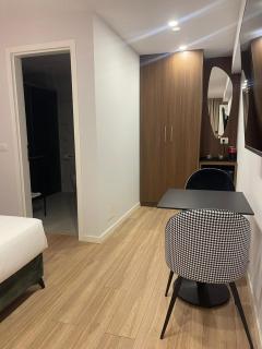 Lindi's room 1 5 - Tirana - 6