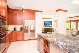 Casa Luna 15 - Gated Seaside Village with Shared Pool, Jacquzi, & Beach Cove - George Town - 1