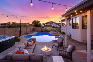 Glendale Nights - Pool Hot Tub Put Put Foosball - 6