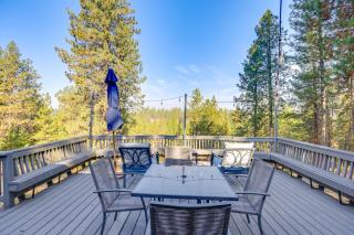 Ping-Pong and Private Hot Tub Family Cabin in Bend! - 9