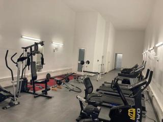 Spacious 3BR Retreat, Near Beach, Pool & Gym Access - 7