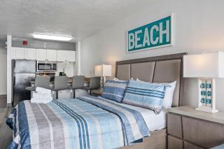 Newly Renovated Oceanfront King Suite! Spectacular Views- Landmark 826 - Myrtle Beach - 4