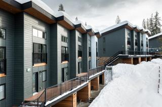Basecamp Resorts Revelstoke - 9