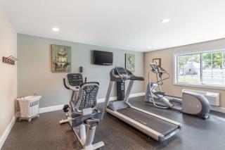 Best Western Plus University Park Inn & Suites - Ames - 4