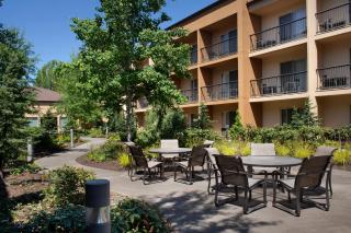 Courtyard by Marriott Portland Hillsboro - 2